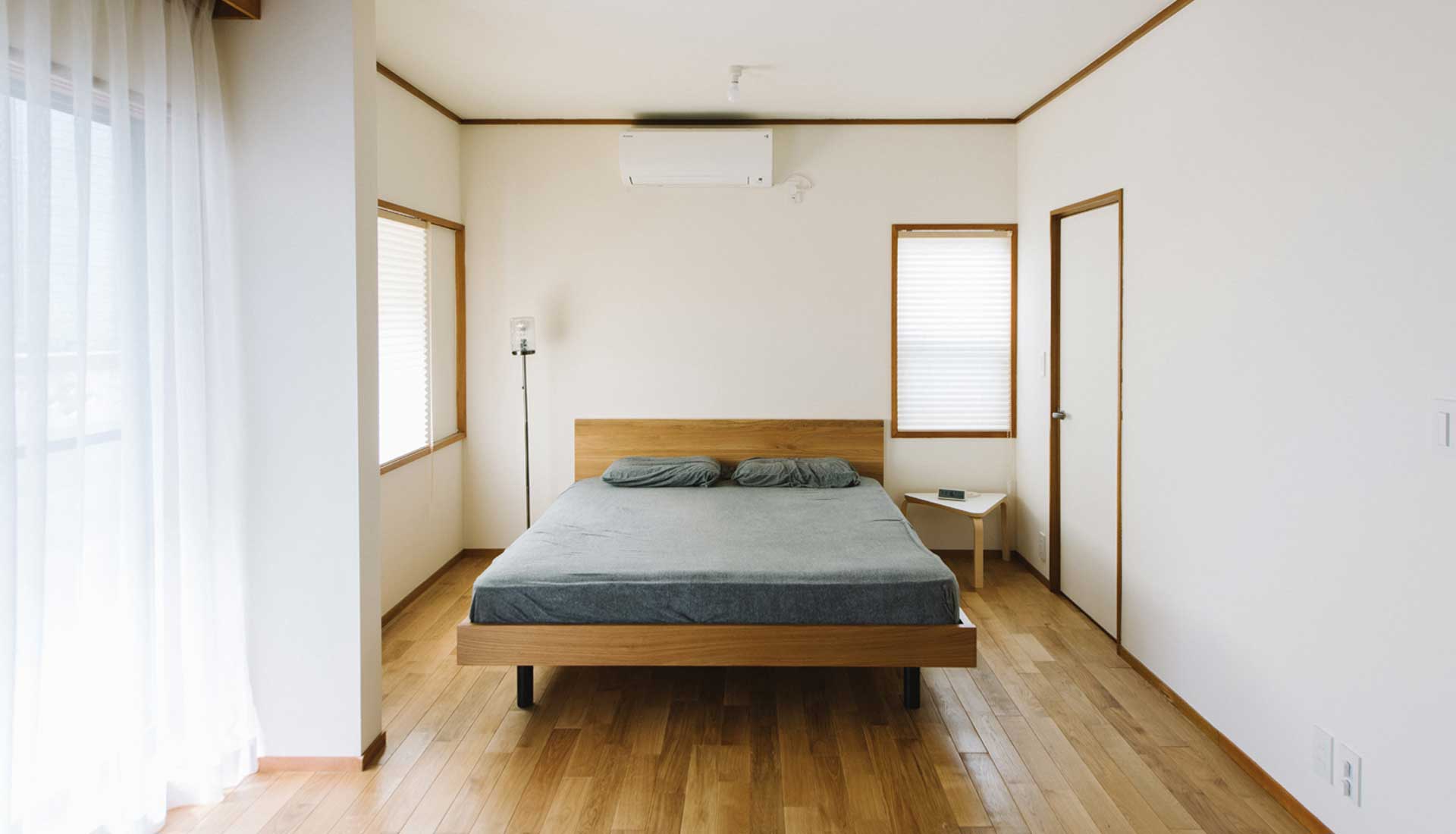 house-ogikubo-interior-made-of-wood