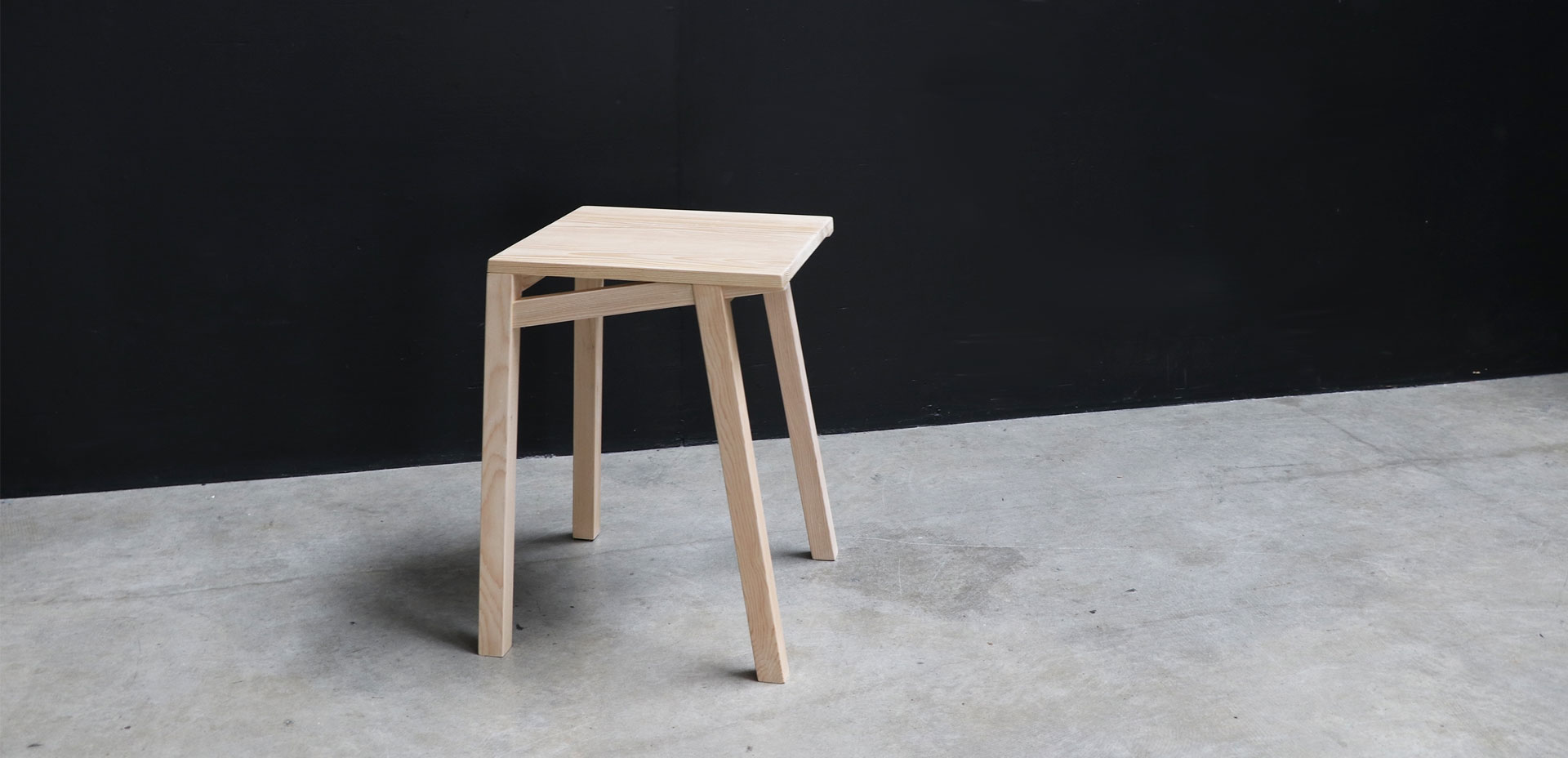 minimal-design-studio-stool-lithe-perfect-stool