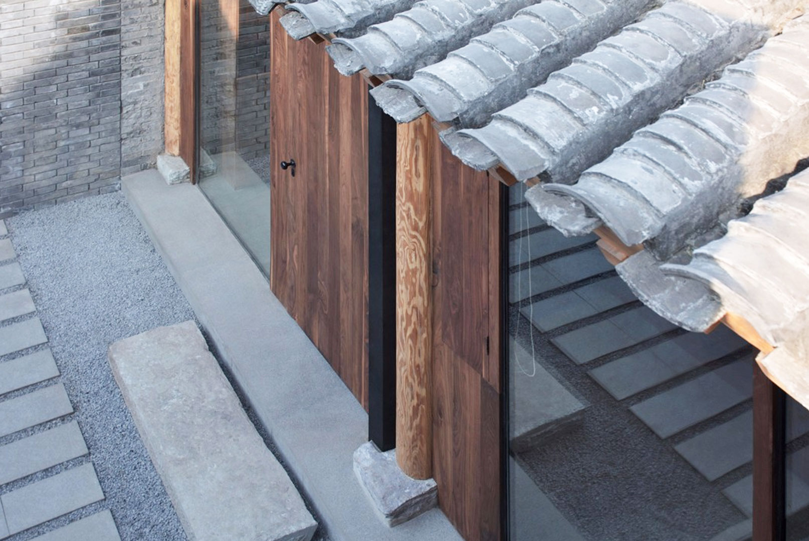 siheyuan-design-wall-withl-lighting-roof