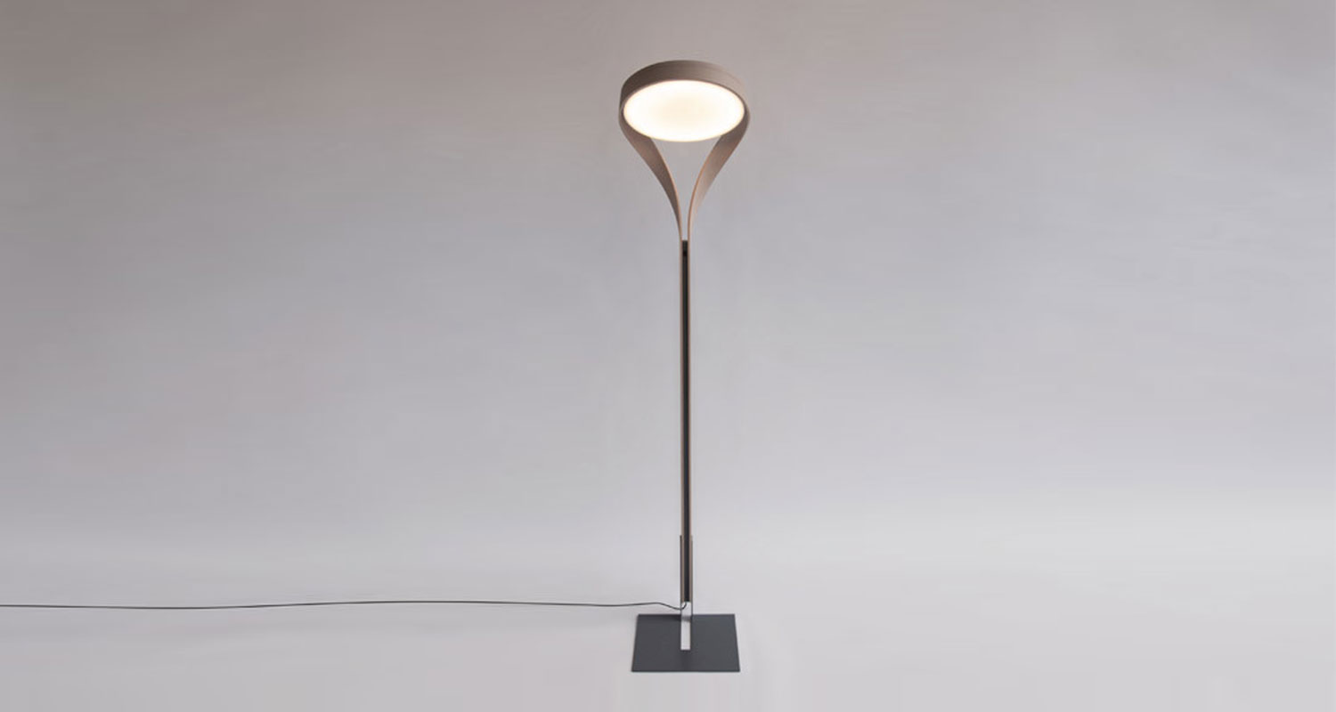 LUX-FAGUS-wood-floor-lamp-interior-front-view