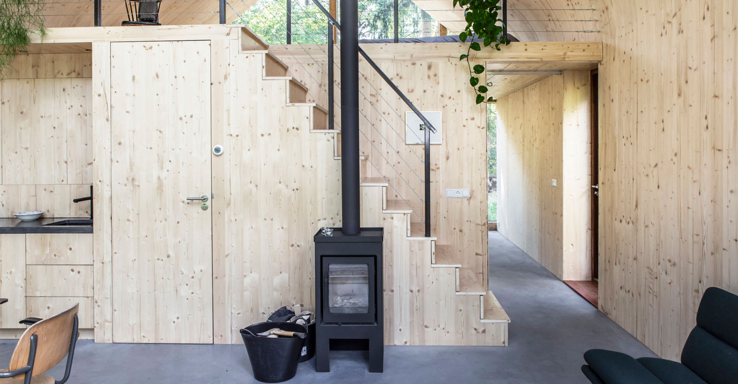 indigo-atelierwoning-stairs-side-view