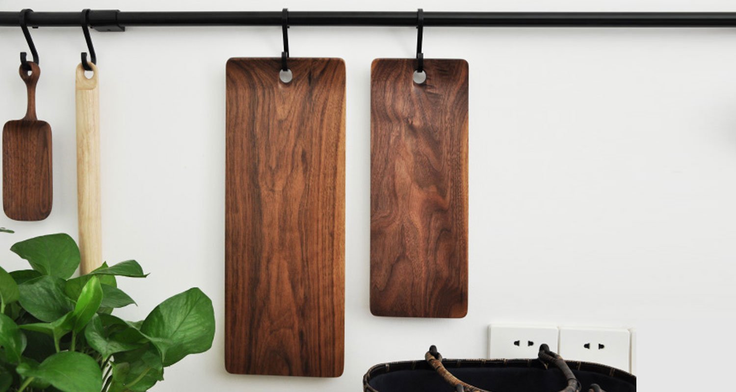 walnut-cutting-board-hanging