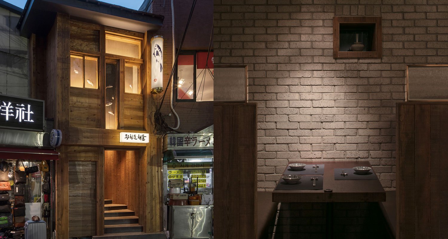 wooden-interior-korean-restaurant-GwangHwaMunHaeMu-table-outside