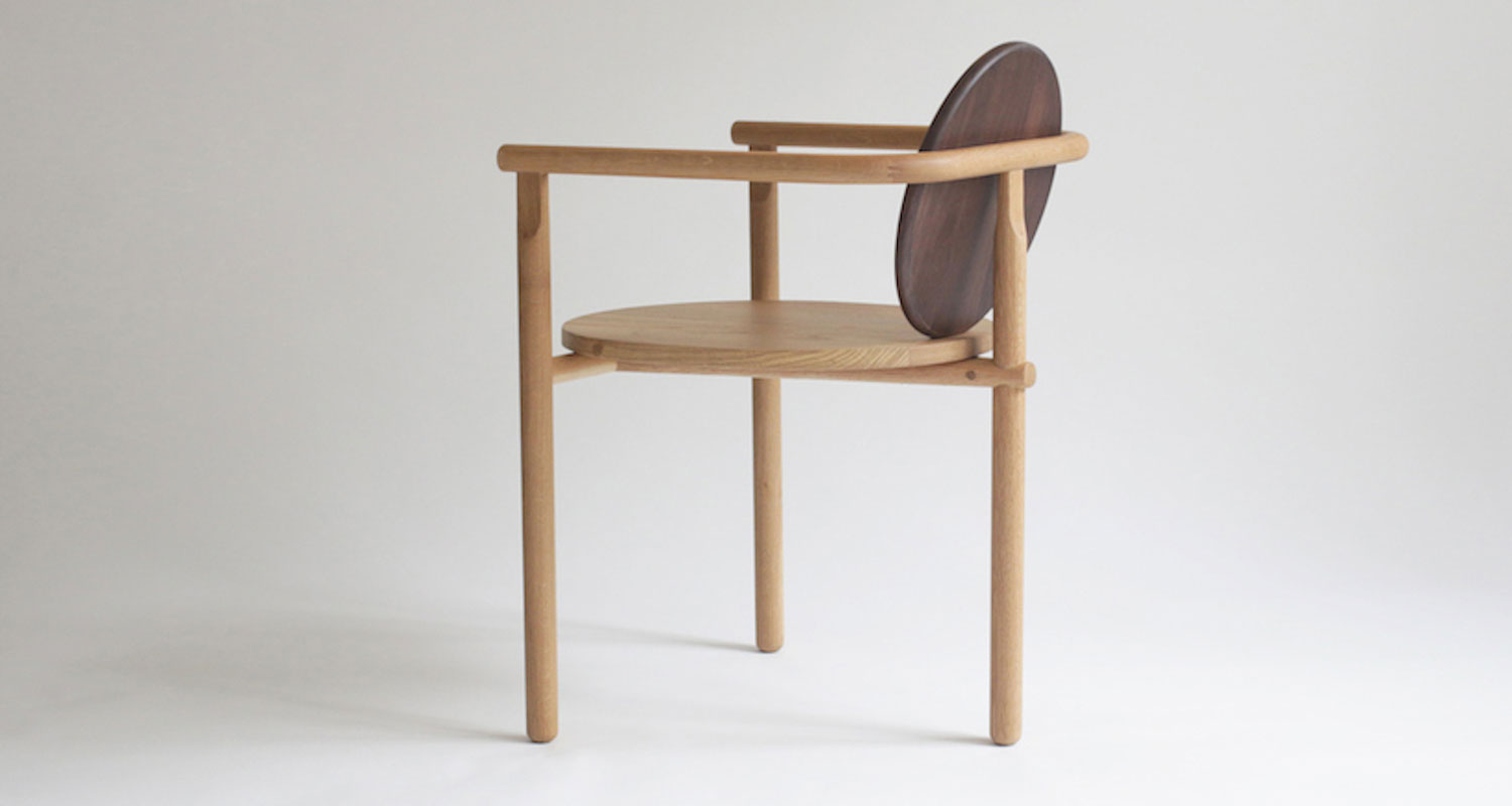 Wong-Chair-three-leg-armchairbackt