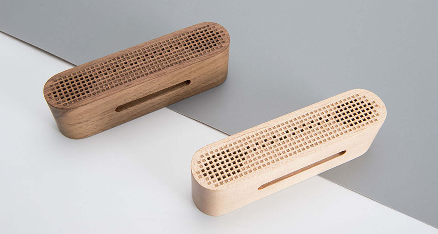 Wood-Phone-Speaker-Rounded-belaDesign-4