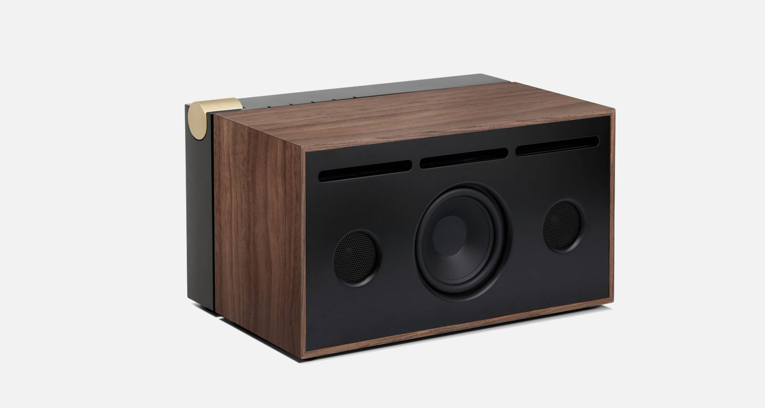 PR-01-wooden-speaker-entertainment-unit2