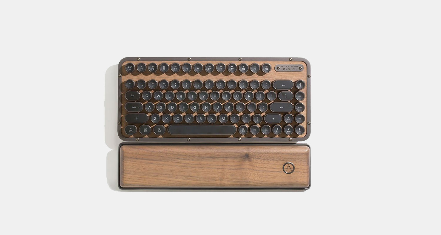 wooden-mechanical-keyboard-walnut-wood-1