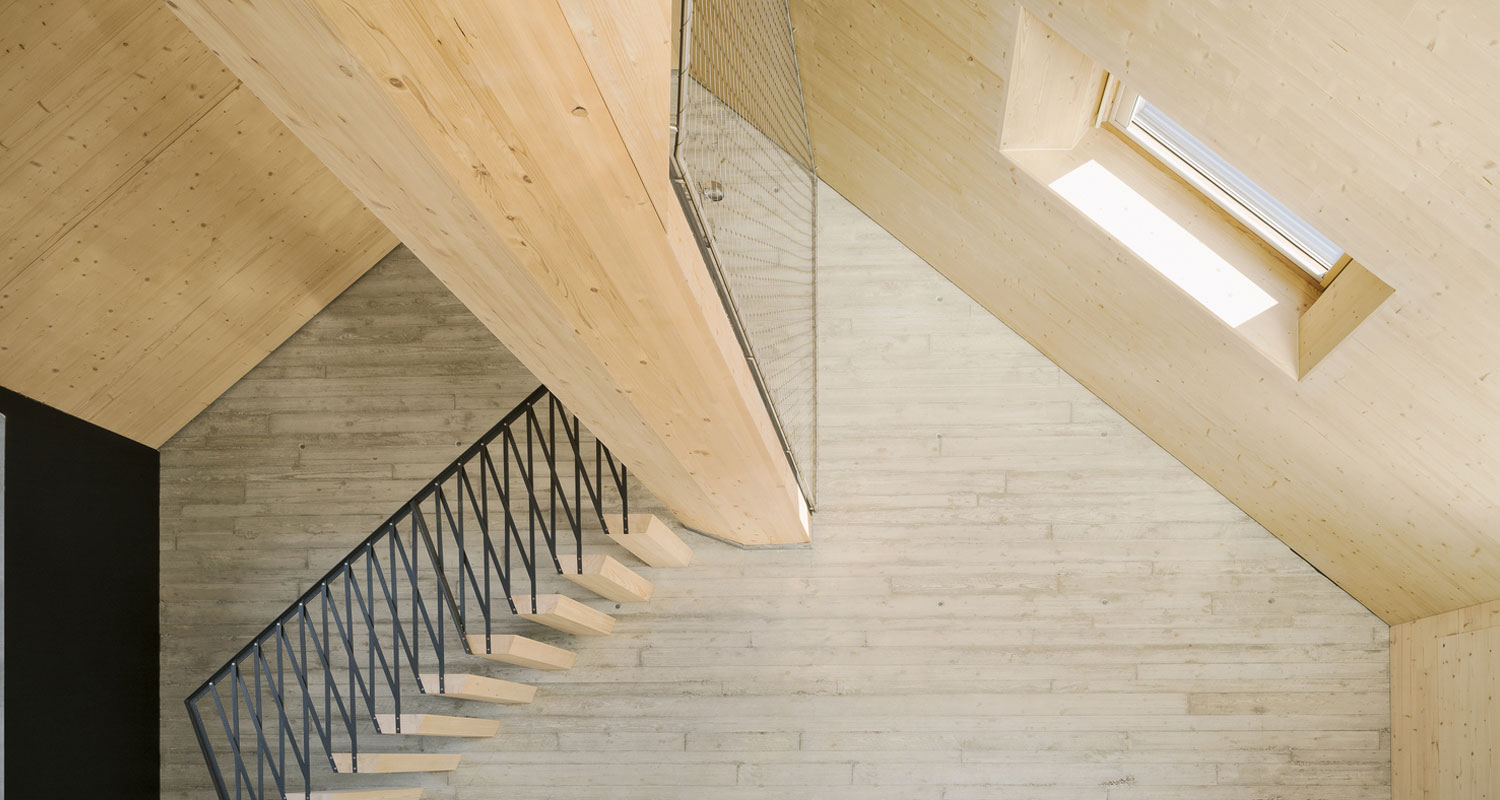 Roof-Extension-Maxvorstadt-Pool-Leber-Architekten-wooden-interior-6